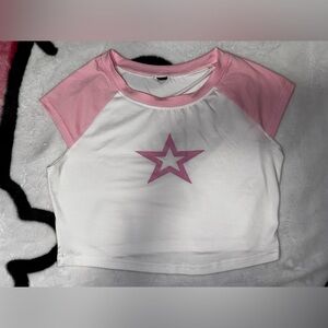 Romwe Women's Pink and White Crop-top